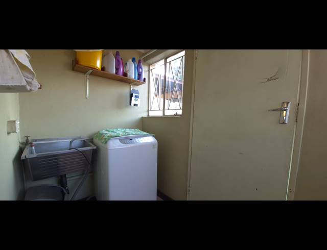 3 BEDROOM HOUSE FOR SALE IN ELSBURG